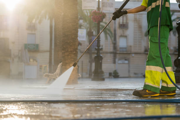 Best Gutter Cleaning  in Woodburn, VA